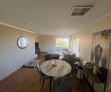 Scarborough - Photo 5