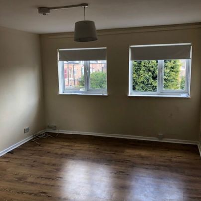 1 Bed Flat, May Court, NG5 - Photo 1