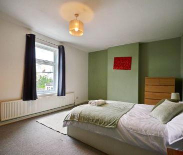 Alexandra Road, Westbury-On-Trym - Photo 3