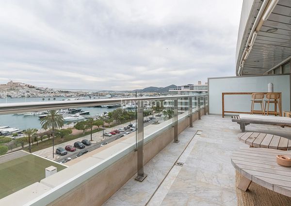 Flat for rent with Sea views in Marina Botafoch