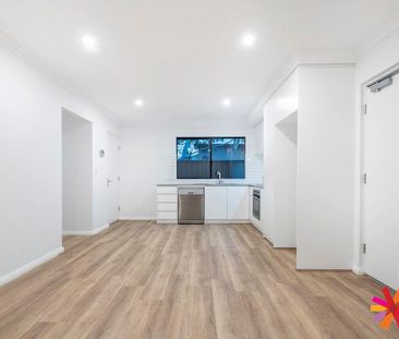 MODERN 2 BEDROOM AND 2 BATHROOM UNIT IN GREAT LOCATION - Photo 6