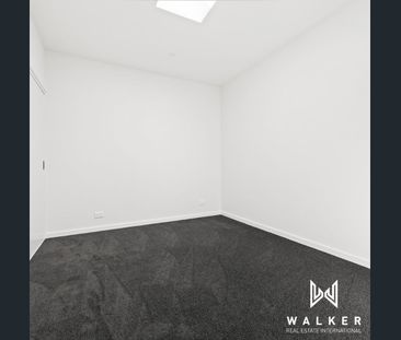 Modern Comfort and Style Townhouse - Photo 2