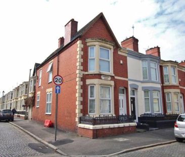 4 bedroom end of terrace house to rent - Photo 6