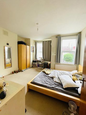 4 bedroom townhouse to rent - Photo 3