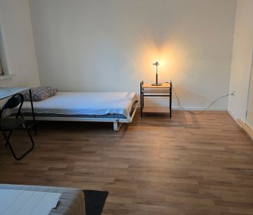 Malmköpingsvägen, Bandhagen - Photo 4