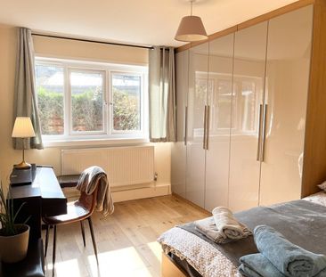 3 Bed Flat, Rutland Road, E9 - Photo 2