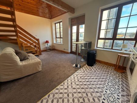 2 bedroom flat to rent - Photo 2