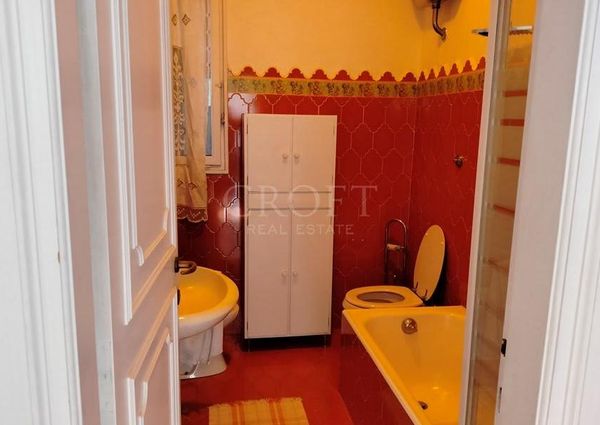 Ardeatina-Divino Amore: Quiet, charming rustic villa, big and well-curated garden, 3 beds, 1 study, 3 baths, living room, kitchen, with terraces , AC and parking space. Ref 2322