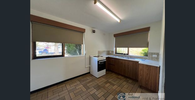 IN GREAT LOCATION - Photo 1