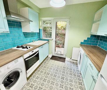 3 bedroom flat to rent - Photo 3