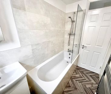 Sandpiper Close, Shoeburyness, Southend-on-Sea, Essex, SS3 9YW - Photo 4