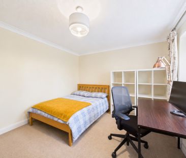 Whitecross Square, Leckhampton, Cheltenham, GL53 - Photo 6