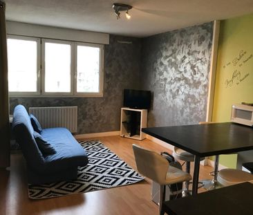 Location Appartement 2 pièces 38m² DECINES CHARPIEU 69150 - Photo 1