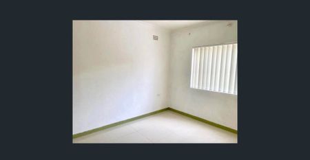 Situated in the centre of Telopea, this unit offers everything for you. - Photo 2