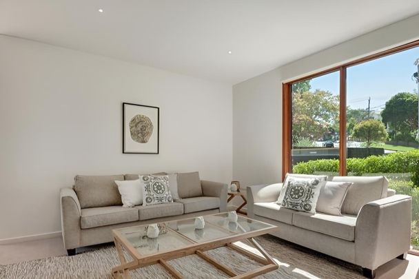 68A Hunter Road, Camberwell VIC 3124 - House For Rent | Domain - Photo 1