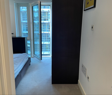 Apartment , Discovery House, Juniper Drive, London - Photo 5