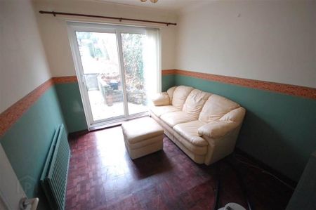 17 Springhill Avenue, Bangor, BT20 3NT - Photo 3