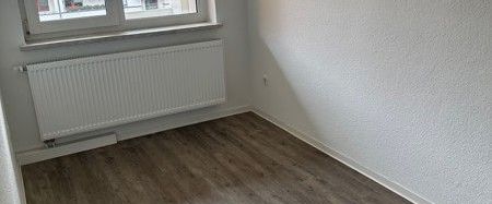 Moderne 3-Zimmer-Wohnung mit Balkon in zentraler Lage - Foto 1