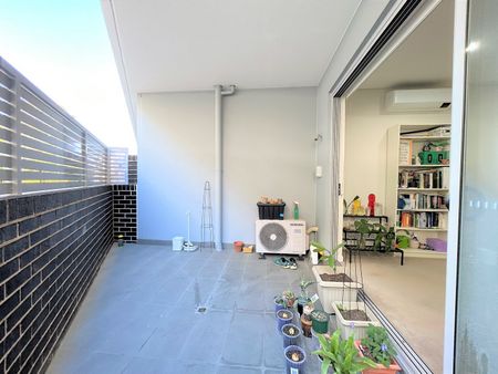 G13/22 Dressler Court Merrylands - Photo 2