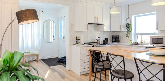 STUDIO MEUBLÉ-TOUT INCLUS-MENSUEL - Photo 2