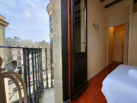 La Rambla, Barcelona, Catalonia 08002 - Photo 3