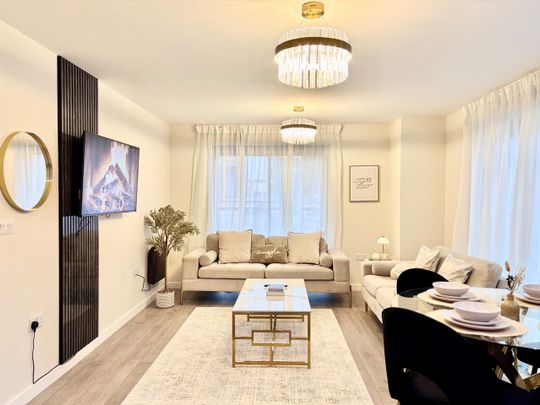 4 Bed End Terrace, Colwyn Road, LS11 - Photo 1