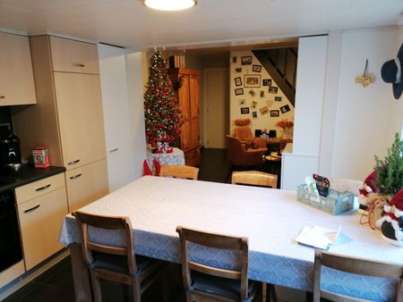 Gezellig huisje met boven 2 kamers ter beschikking - Photo 2