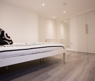 2 Bed Flat, Newington Butts, SE11 - Photo 3