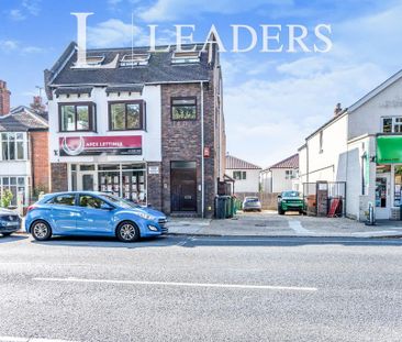 3 bedroom flat to rent - Photo 2