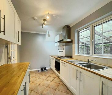 3 bedroom semi-detached house to rent - Photo 6