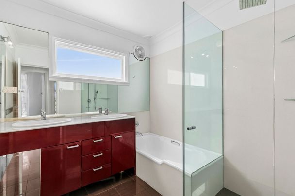 Newport, 35 Cheryl Crescent - Photo 1