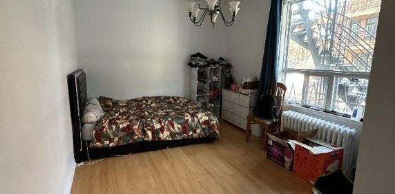 Très GRAND 8 ½ style CONDO entrée indépendante PREMIER étage - Photo 2