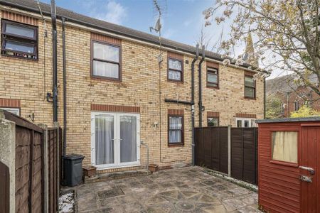 2 bedroom terraced house to rent - Photo 5