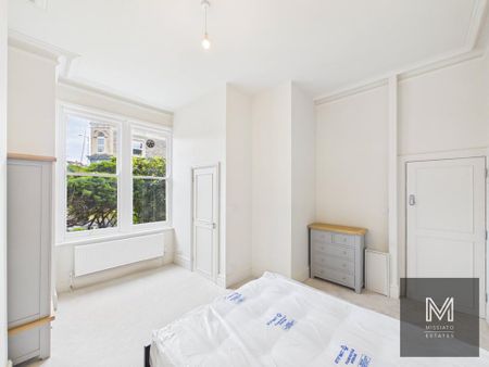 1 bedroom in a house share to rent - Photo 2