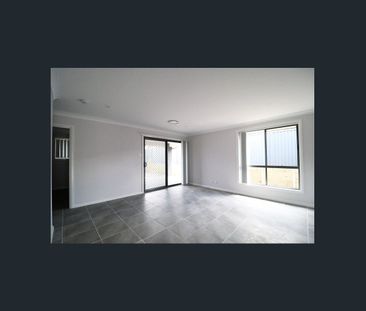 13 Jennings Crescent, Spring Farm, NSW 2570 - Photo 1