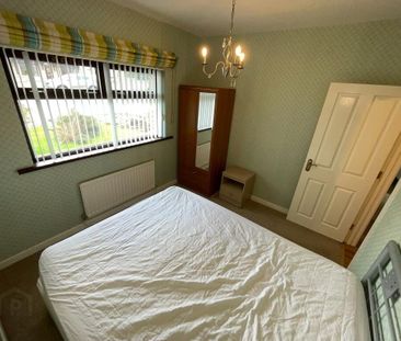 56 Station Road, Portstewart, BT55 7HQ - Photo 3