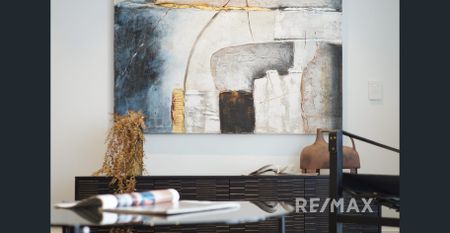 Furnished,North Facing with Harbour bridge view - Photo 3