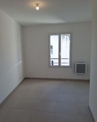 location Appartement T3 DE 67.32m² À BRIGNOLLES - Photo 3