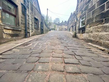 Towngate, Heptonstall, HX7 - Photo 2