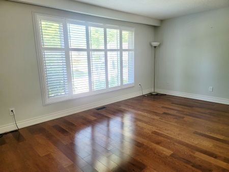 For Lease - 16 Mansfield Crescent, Whitby, Ontario - Photo 3