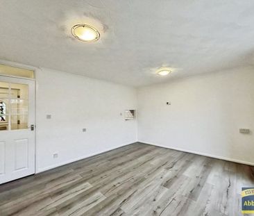 Emmanuel Close, IP28 7PE - Photo 3