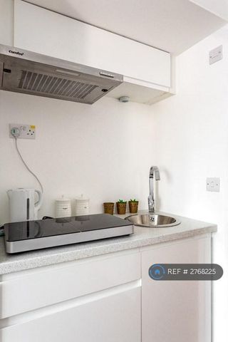 Studio to rent - Photo 5