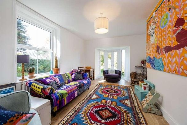 Summers Lane, Totland Bay, PO39 - Photo 1