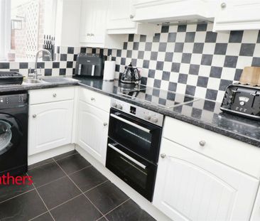 3 bed detached bungalow to rent in Wood Walk, Mexborough, S64 - Photo 4