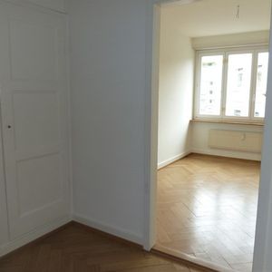 2-ZIMMERWOHNUNG MIT BLICK AUF SPALENTOR! - Foto 3