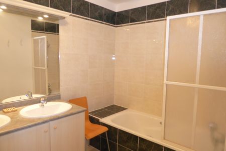 Location Maison 4 pièces 96m² ST CLEMENT DE RIVIERE 34980 - Photo 5