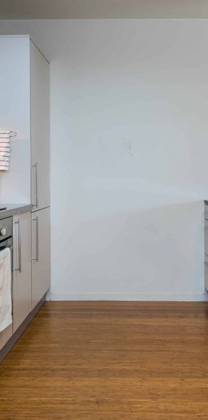 City fringe living! - Photo 1