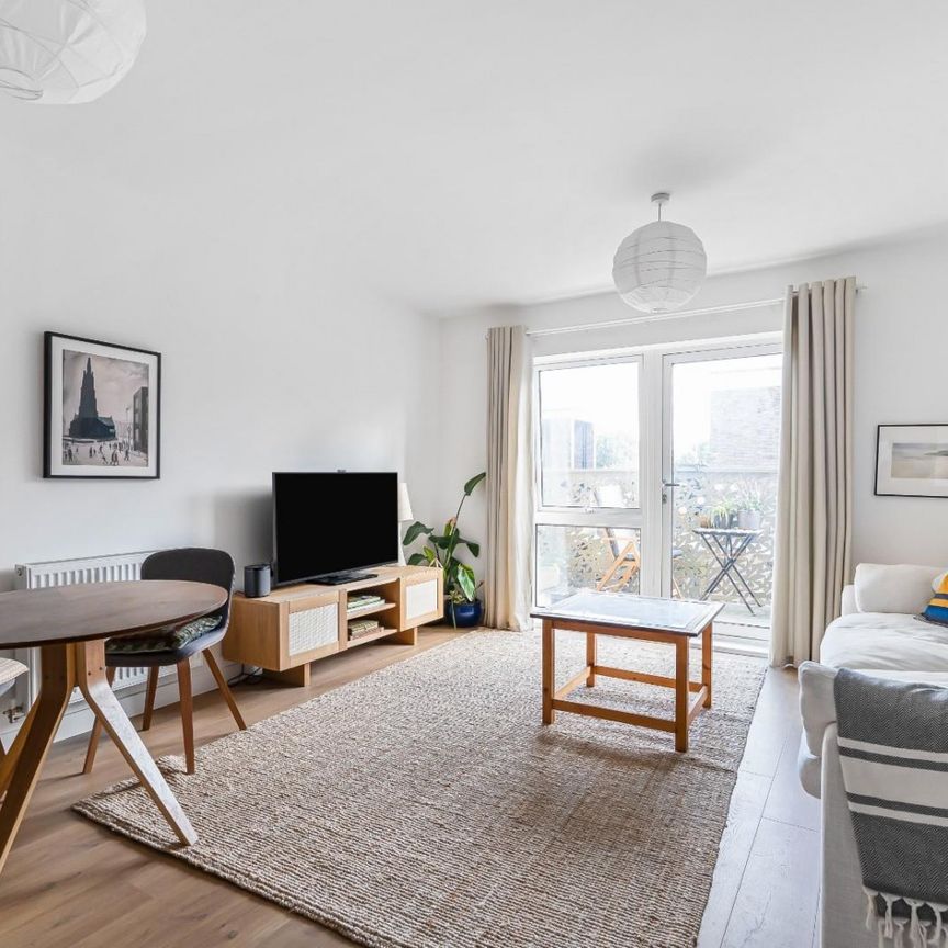1 bedroom Flat To Let Total Size: 555 SQ FT - Photo 1