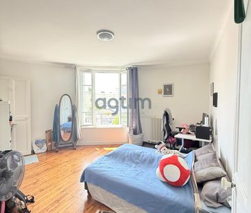 Location Appartement 2 pièces 52m² LA ROCHE SUR YON 85000 - Photo 2