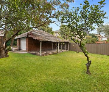 Family Home with Poolside Living - Photo 6